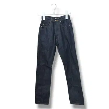 [ A.P.C 아페쎄 ] 스테디셀러 데님 팬츠 버튼 플라이 적색 귀 25