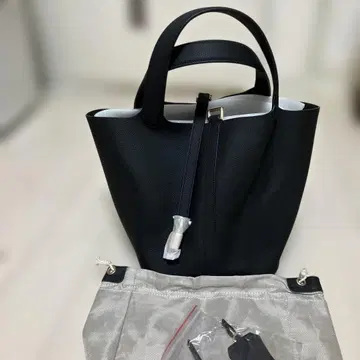 가격 인하 빅 핸드백 토트백 블랙 피코탄 락풍 블랙 미사용 새상품