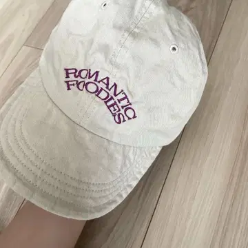 ROMANTIC FOODIES 캡 베니이모 로맨틱 후디즈