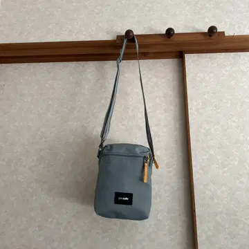 pacsafe RFID 보호 블루 숄더백