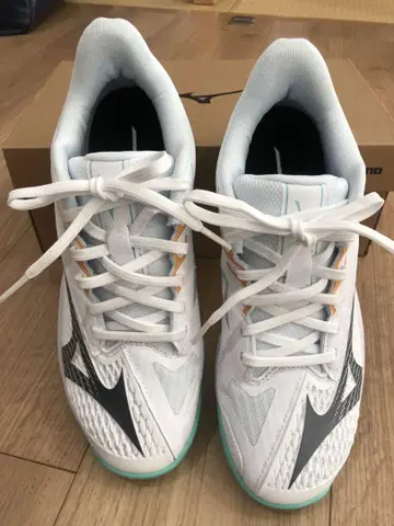 미즈노 테니스화 웨이브엑시드 6 OC 23.5cm