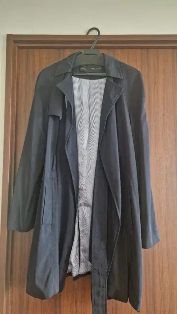 ZARA BASIC 네이비 트렌치코트