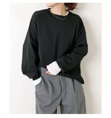 Spick & Span 워셔블 루즈 크루넥 풀오버 니트