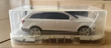 Audi Q7 화이트 미니카 컬렉션