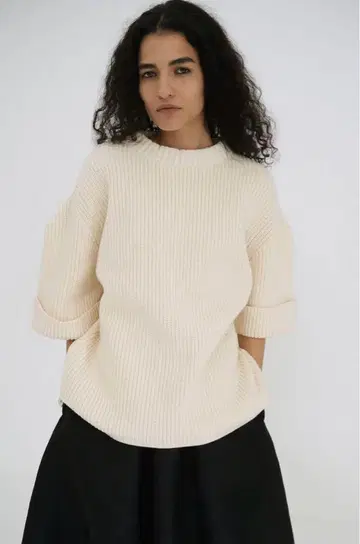 CLANE OVER HALF SLEEVE KNIT TOPS