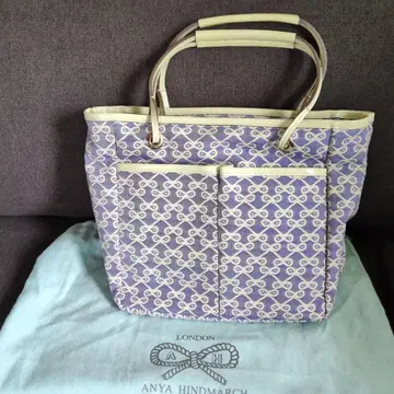 ANYA HINDMARCH 로고 토트백