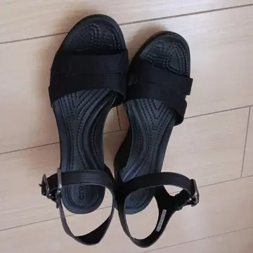 crocs 샌들