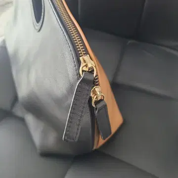 펠리코 바이컬러 핸드백