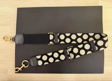 [ 새상품급 ] THE MARC JACOBS 도트 무늬 스트랩