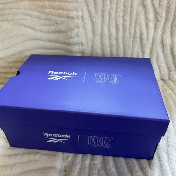 Reebok TOSTALGIC 스니커즈 24cm