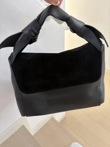 블랙 스웨이드 ZARA 토트백