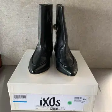 새상품 iXOs 이크소스 블랙 가죽 부츠