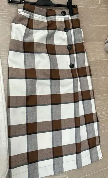 bouchon 체크 무늬 스커트 브라운 화이트