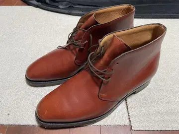 BARNEYS NEW YORK 에드워드 그린 처카 부츠 7.5