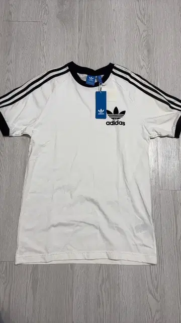화요일 한정 판매 adidas 새상품 링거 헤이세이 갸루 피치T y2k