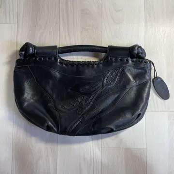 IBIZA 블랙 가죽 자수 디자인 핸드백