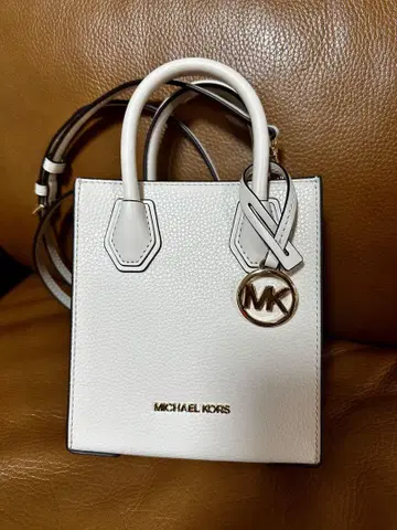 MICHAEL KORS 화이트 미니 백