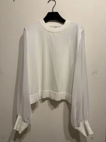 HYKE CREW NECK CROPPED SWEATER SHEER