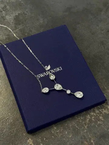Swarovski 드롭형 크리스탈 목걸이