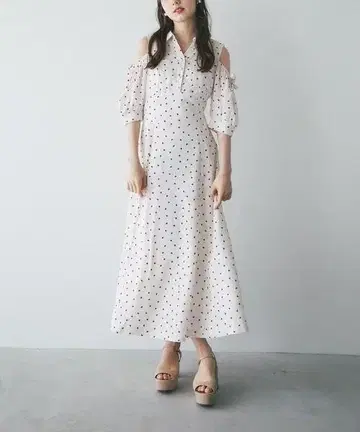 TOCCO closet 하트 무늬 오픈 숄더 원피스