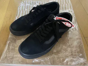 VANS CLASSICS 블랙 스니커즈