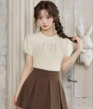 다리치 Darich 팬시 비즈 DD 로고 니트탑 IVO