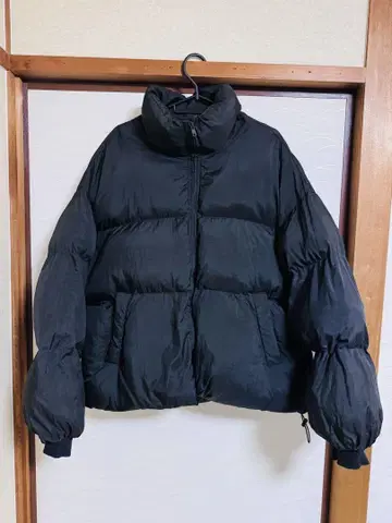 FEKETE 블랙 다운 자켓