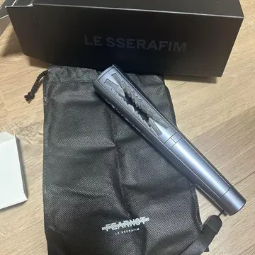 LE SSERAFIM 공식 응원봉