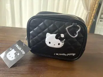 미사용 새상품 헬로키티 퀼팅 파우치 블랙