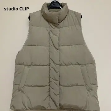 베이지 다운 베스트 노카라 앞면 포켓 부착