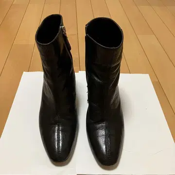 ZARA BASIC 쇼트 부츠 블랙