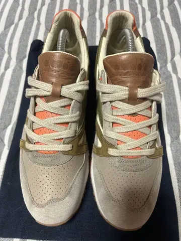 diadora Heritage / 디아도라 헤리티지 1990 스니커즈