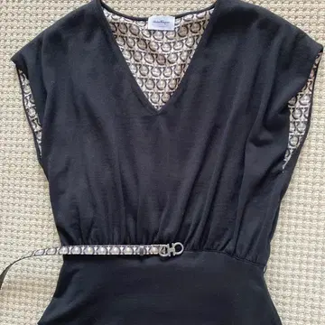 새상품급 페라가모 니트 원피스