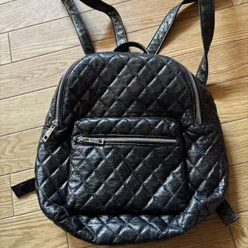 FOREVER 21 퀼팅 백팩 블랙
