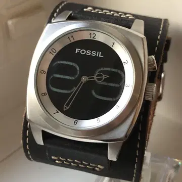[ y2k ] FOSSIL BIG TIC 데지아나 손목시계 블랙 작동품