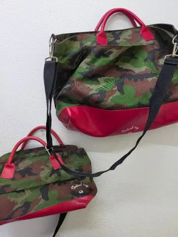 카모 패턴 토트백 캔버스와 가죽 모자 가방