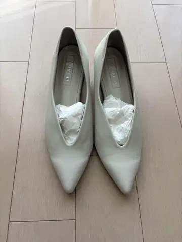 루탈론 포인트 V 펌프스 24cm