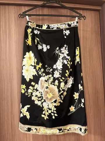 레오나르 스커트