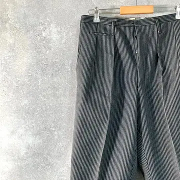 슬랙스 빈티지 와이드 원턱 버튼 플라이 그레이 스트라이프
