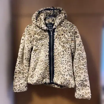 Haute 후드 부착 퍼 자켓