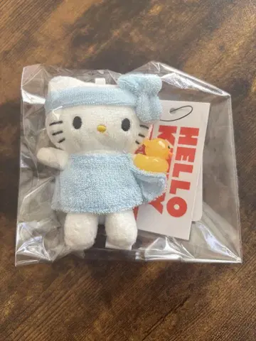 로리즈팜 Me% 토이 키링 헬로키티 타월