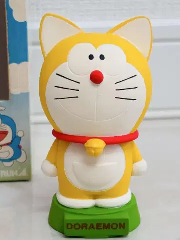 원조 도라에몽 피규어 흔들목 인형