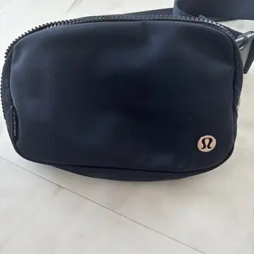 lululemon 바디백 네이비