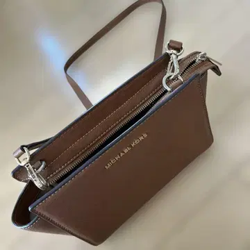 MICHAEL KORS 브라운 숄더백
