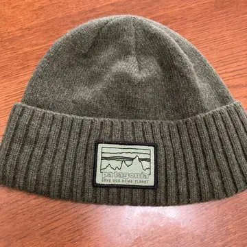 Patagonia 올리브 그린 니트 모자