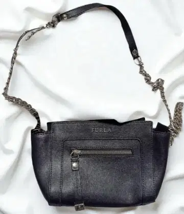 새상품급 훌라 FURLA 기네브라 기네브라 가죽 숄더백 체인