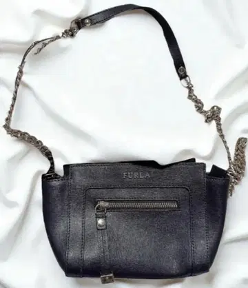 새상품급 훌라 FURLA 기네브라 기네브라 가죽 숄더백 체인