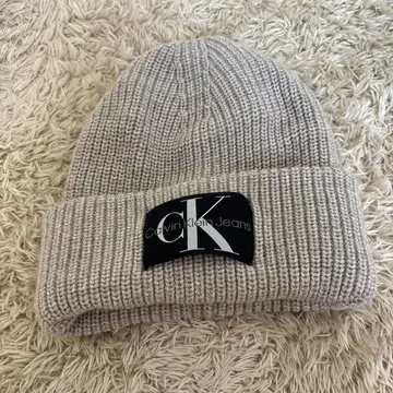 Calvin Klein Jeans 그레이 니트 모자