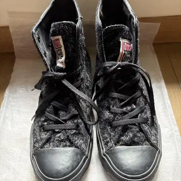 VANS 블랙 하이컷 스니커즈