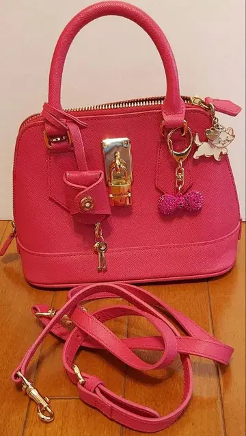 가격 인하 Samantha Thavasa 멋쟁이 캣 참 포함